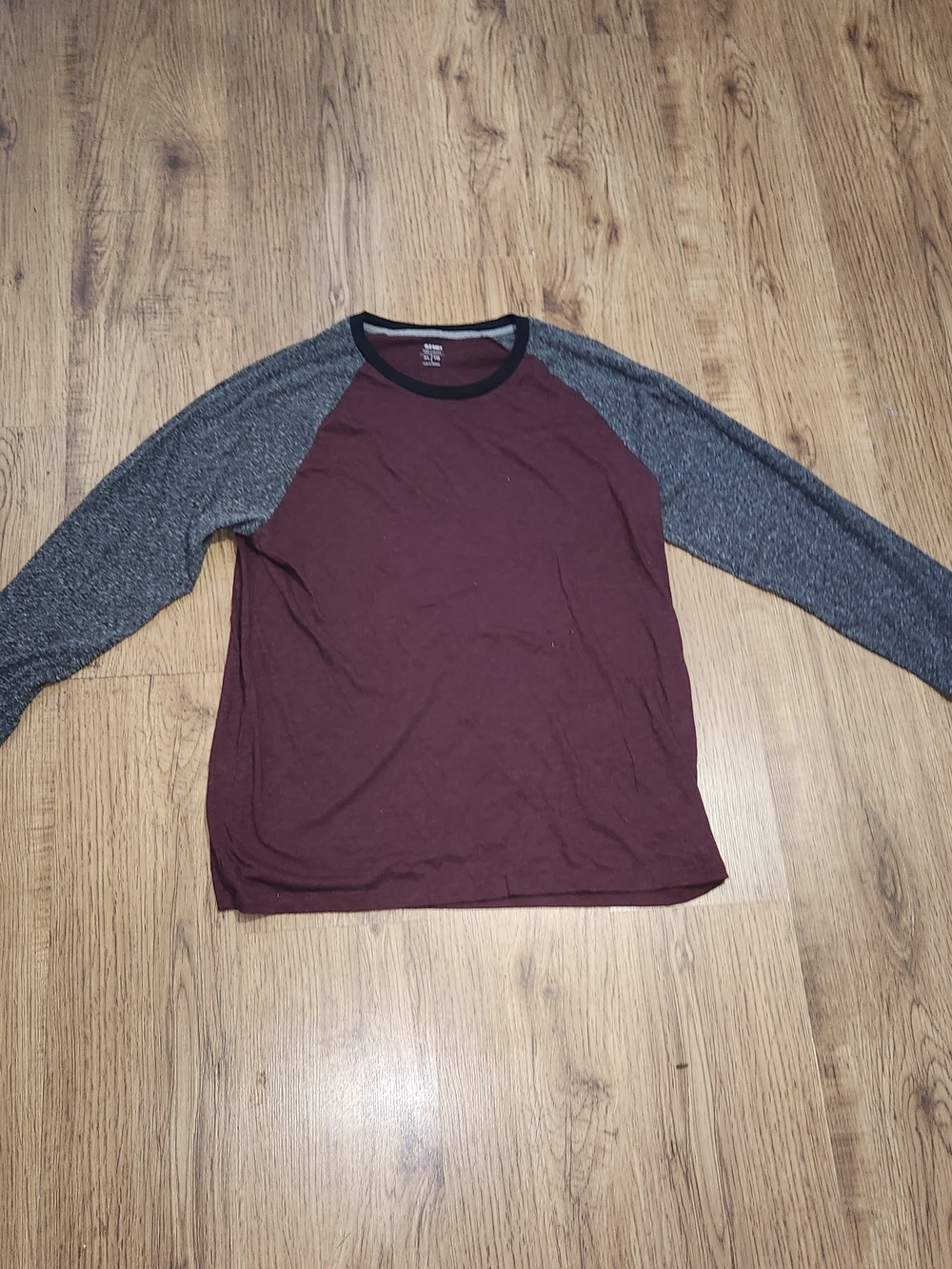 Old Navy Maroon and Charcoal Gray Raglan Long-Sleeve Tee